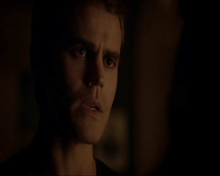 VampireDiariesWorld-dot-nl_7x05LiveThroughThis2083.jpg