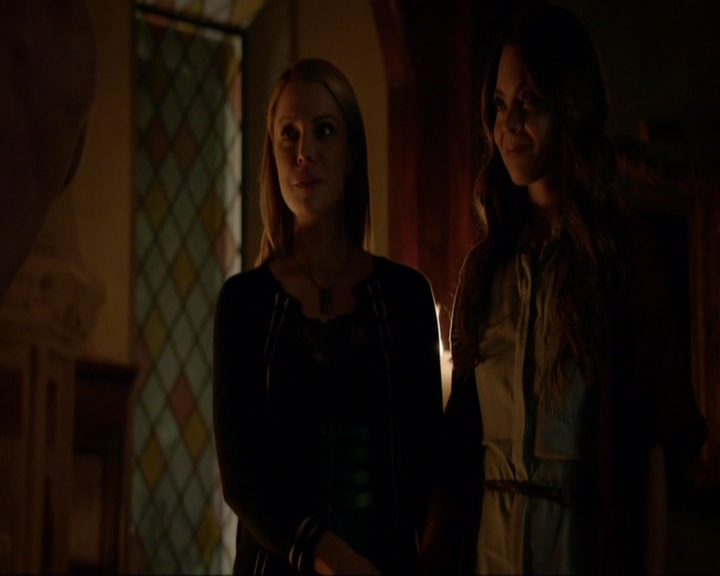 VampireDiariesWorld-dot-nl_7x05LiveThroughThis2179.jpg