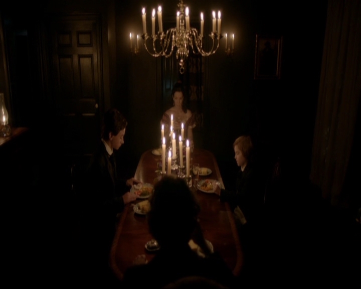 VampireDiariesWorld-dot-nl_7x07MommieDearest0565.jpg