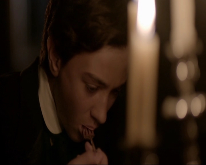 VampireDiariesWorld-dot-nl_7x07MommieDearest0615.jpg