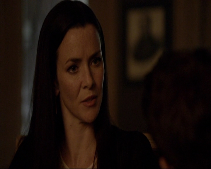 VampireDiariesWorld-dot-nl_7x07MommieDearest0635.jpg