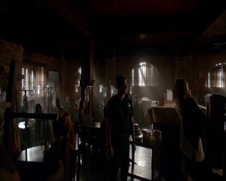 VampireDiariesWorld-dot-nl_7x07MommieDearest0717.jpg