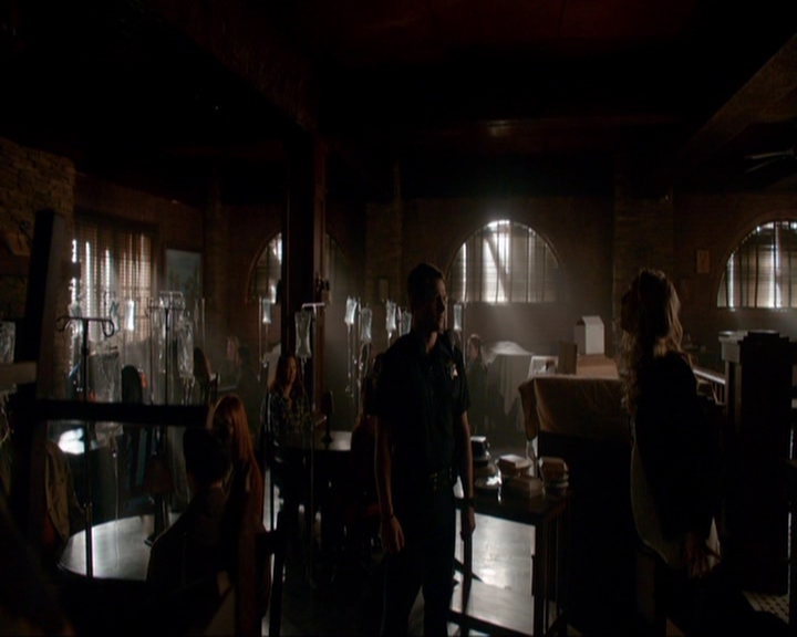 VampireDiariesWorld-dot-nl_7x07MommieDearest0718.jpg