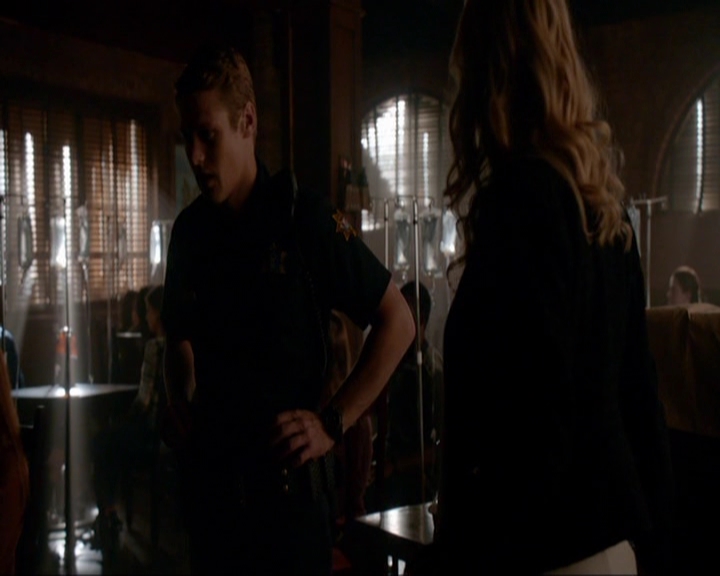 VampireDiariesWorld-dot-nl_7x07MommieDearest0721.jpg