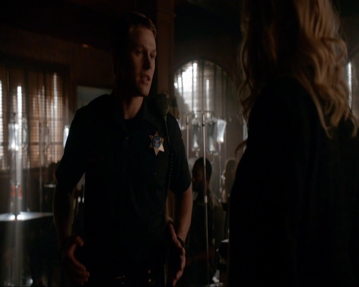 VampireDiariesWorld-dot-nl_7x07MommieDearest0726.jpg