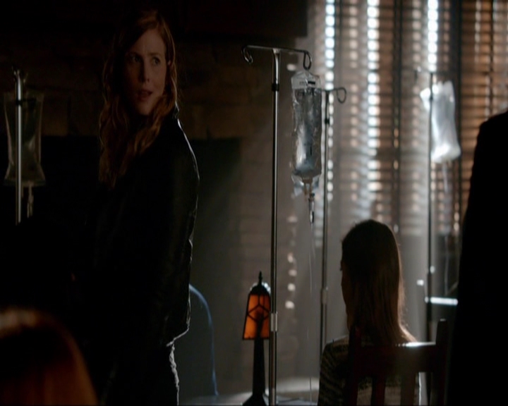 VampireDiariesWorld-dot-nl_7x07MommieDearest0804.jpg