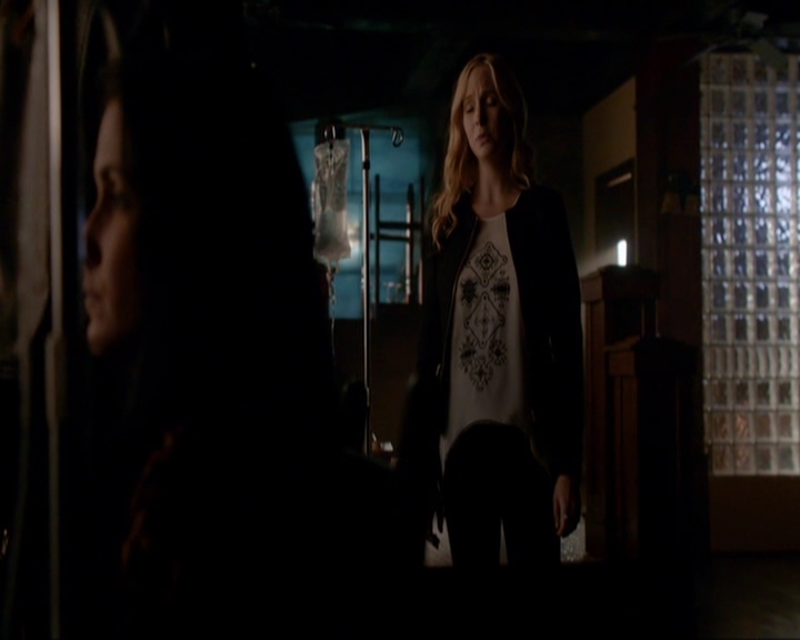 VampireDiariesWorld-dot-nl_7x07MommieDearest0808.jpg