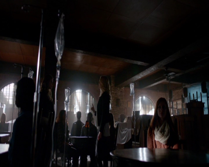 VampireDiariesWorld-dot-nl_7x07MommieDearest0811.jpg