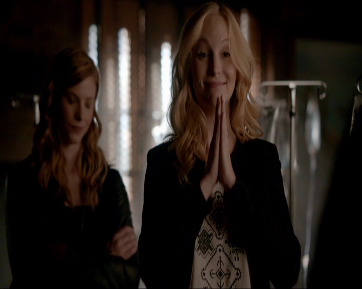 VampireDiariesWorld-dot-nl_7x07MommieDearest0841.jpg