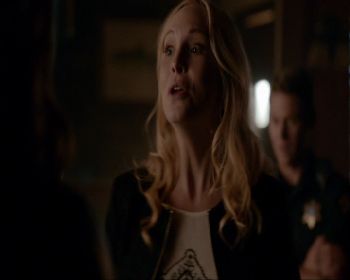 VampireDiariesWorld-dot-nl_7x07MommieDearest0850.jpg