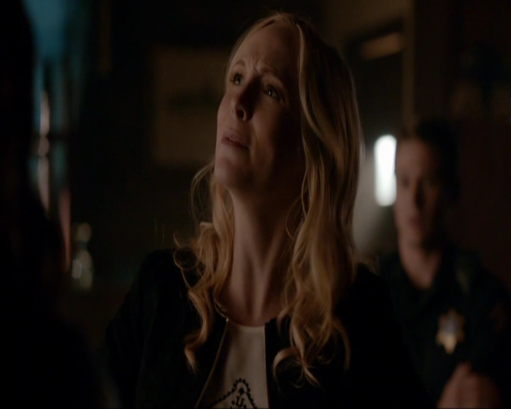 VampireDiariesWorld-dot-nl_7x07MommieDearest0853.jpg