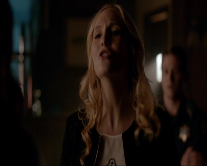 VampireDiariesWorld-dot-nl_7x07MommieDearest0855.jpg