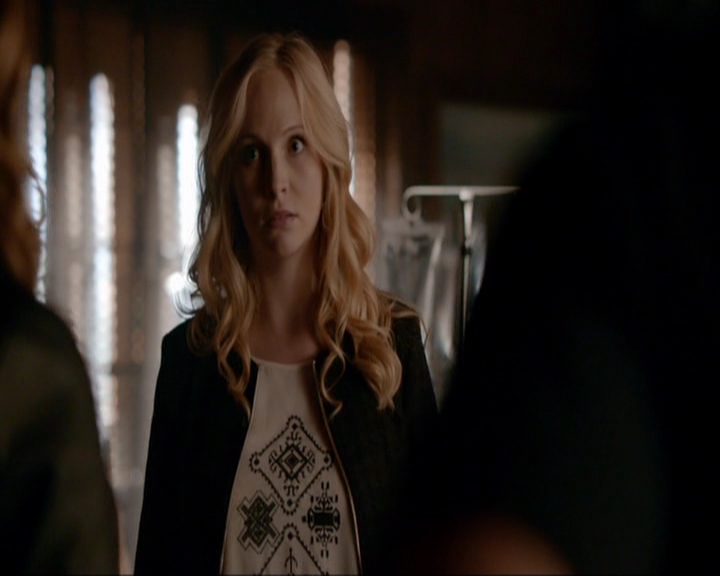 VampireDiariesWorld-dot-nl_7x07MommieDearest0873.jpg