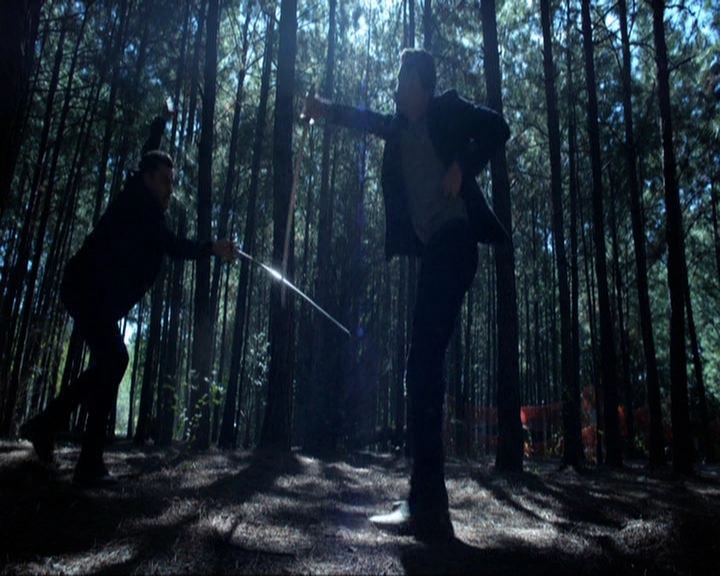 VampireDiariesWorld-dot-nl_7x07MommieDearest0942.jpg