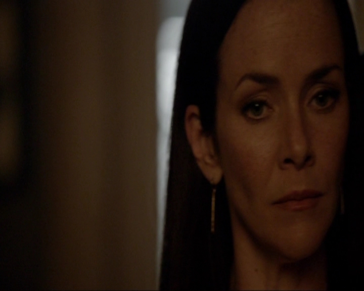 VampireDiariesWorld-dot-nl_7x07MommieDearest0961.jpg