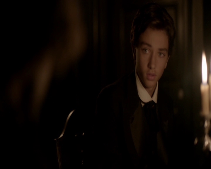 VampireDiariesWorld-dot-nl_7x07MommieDearest1065.jpg