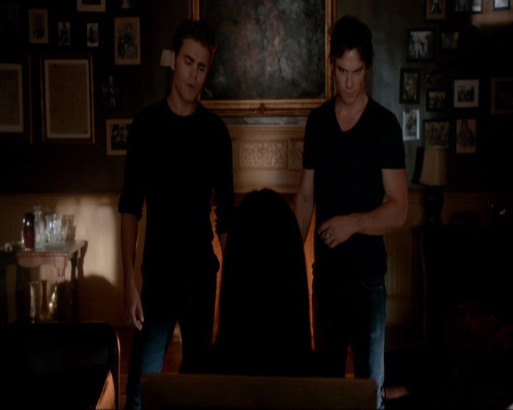 VampireDiariesWorld-dot-nl_7x07MommieDearest1090.jpg