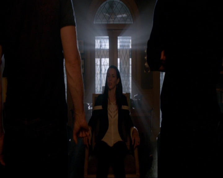 VampireDiariesWorld-dot-nl_7x07MommieDearest1100.jpg