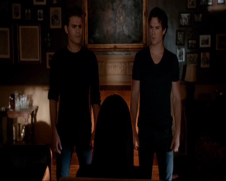 VampireDiariesWorld-dot-nl_7x07MommieDearest1109.jpg