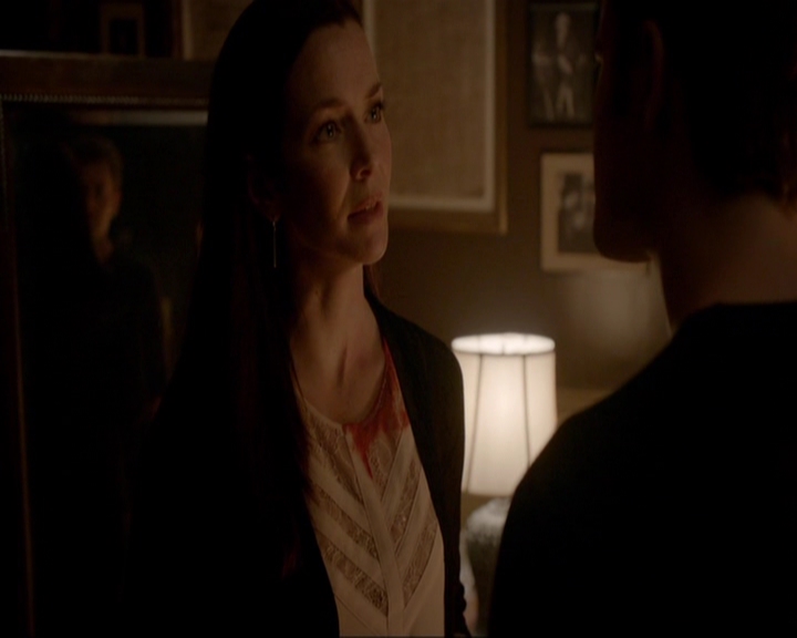 VampireDiariesWorld-dot-nl_7x07MommieDearest1412.jpg