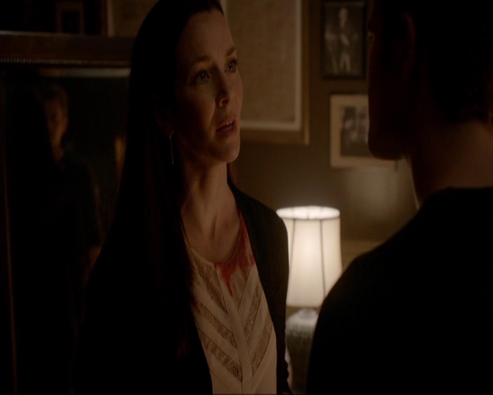 VampireDiariesWorld-dot-nl_7x07MommieDearest1413.jpg