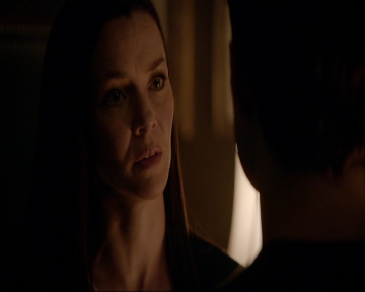 VampireDiariesWorld-dot-nl_7x07MommieDearest1419.jpg