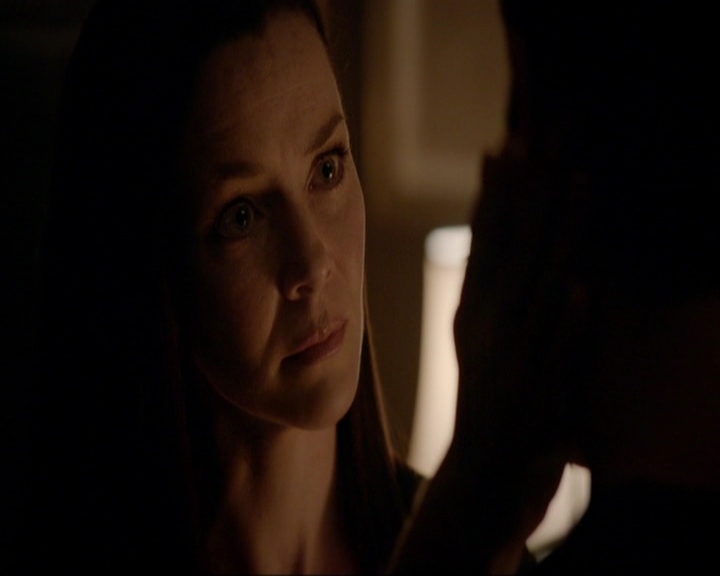 VampireDiariesWorld-dot-nl_7x07MommieDearest1426.jpg