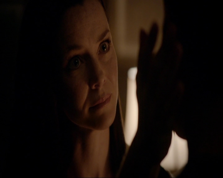 VampireDiariesWorld-dot-nl_7x07MommieDearest1429.jpg