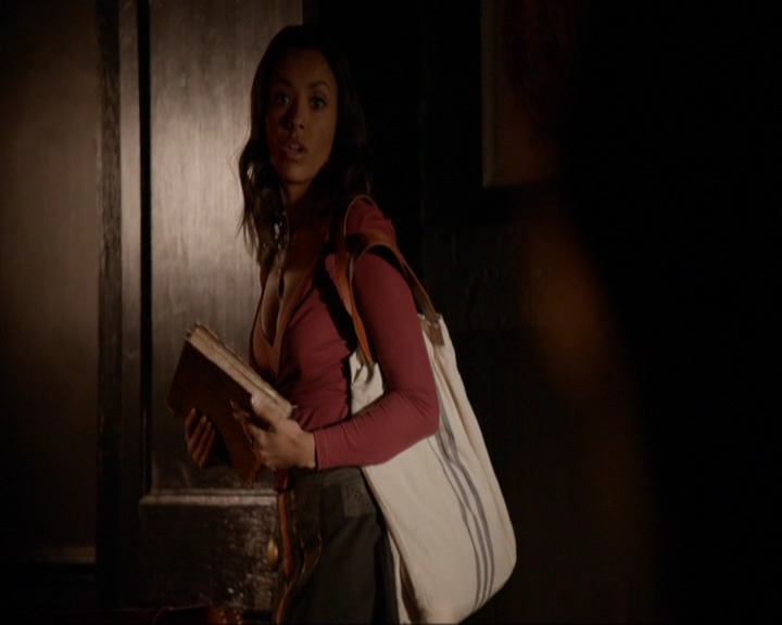 VampireDiariesWorld-dot-nl_7x07MommieDearest1509.jpg