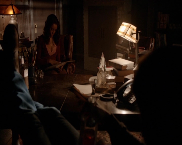 VampireDiariesWorld-dot-nl_7x07MommieDearest1522.jpg