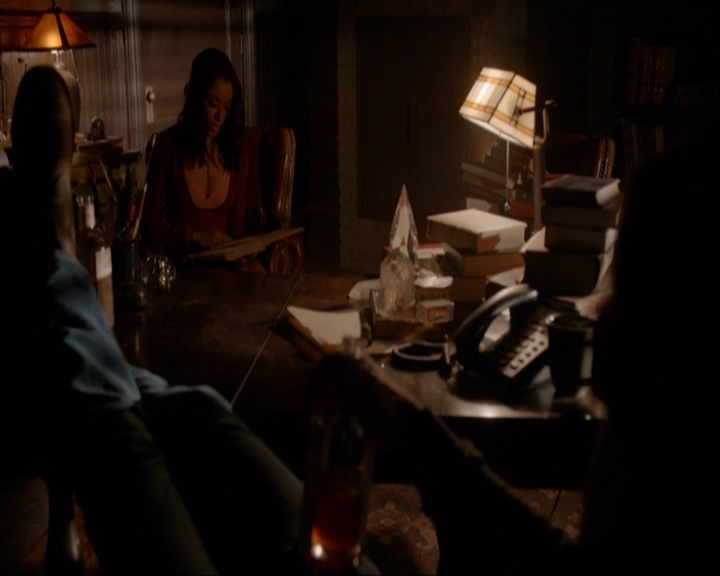 VampireDiariesWorld-dot-nl_7x07MommieDearest1532.jpg