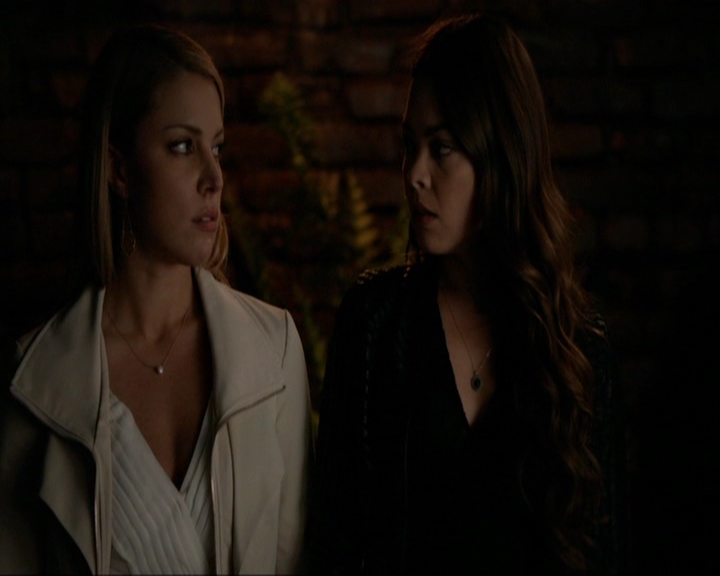 VampireDiariesWorld-dot-nl_7x08HoldMeThrillMeKissMeKillMe1193.jpg