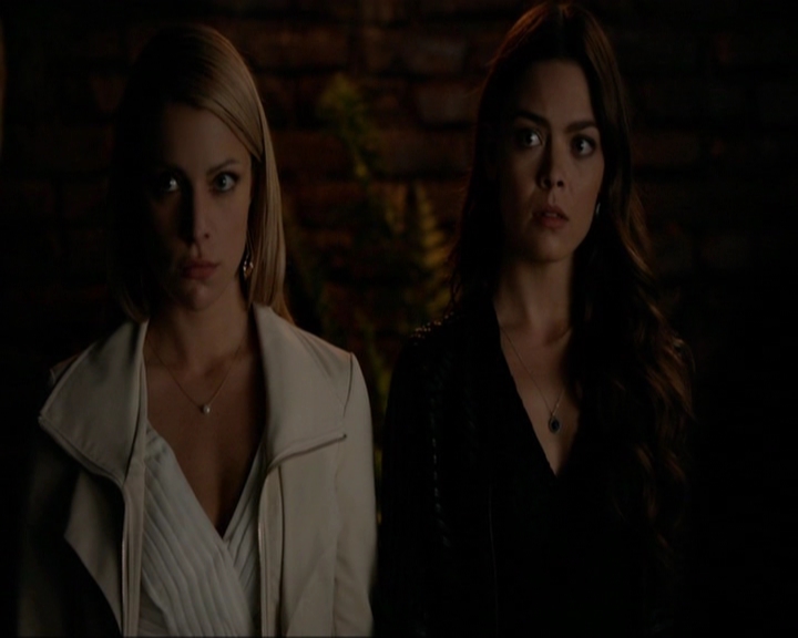 VampireDiariesWorld-dot-nl_7x08HoldMeThrillMeKissMeKillMe1227.jpg