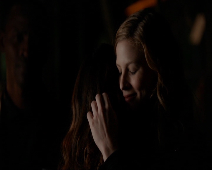 VampireDiariesWorld-dot-nl_7x08HoldMeThrillMeKissMeKillMe1267.jpg