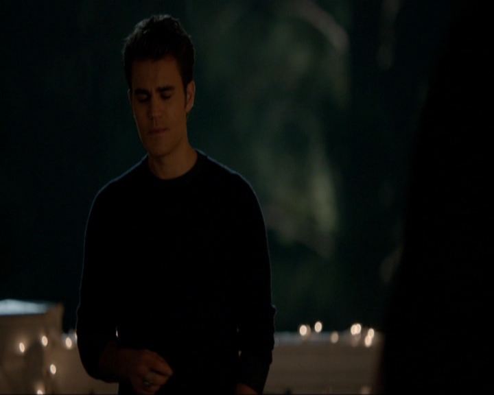 VampireDiariesWorld-dot-nl_7x08HoldMeThrillMeKissMeKillMe1371.jpg