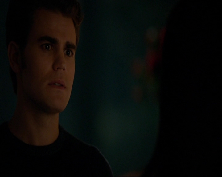 VampireDiariesWorld-dot-nl_7x08HoldMeThrillMeKissMeKillMe1403.jpg