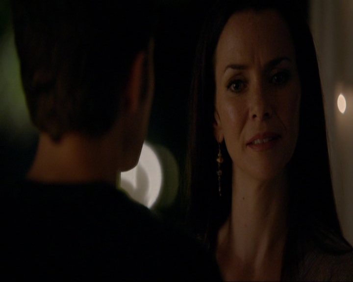 VampireDiariesWorld-dot-nl_7x08HoldMeThrillMeKissMeKillMe1427.jpg