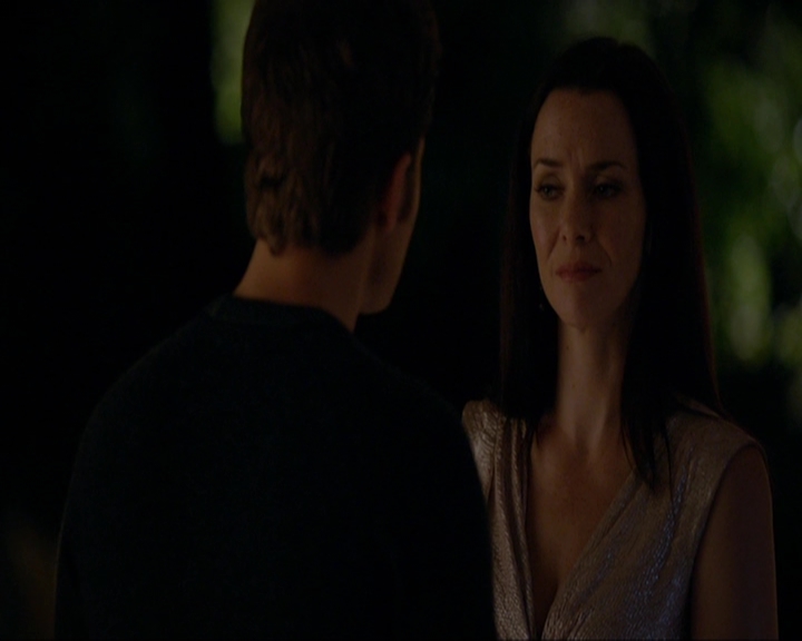 VampireDiariesWorld-dot-nl_7x08HoldMeThrillMeKissMeKillMe1433.jpg