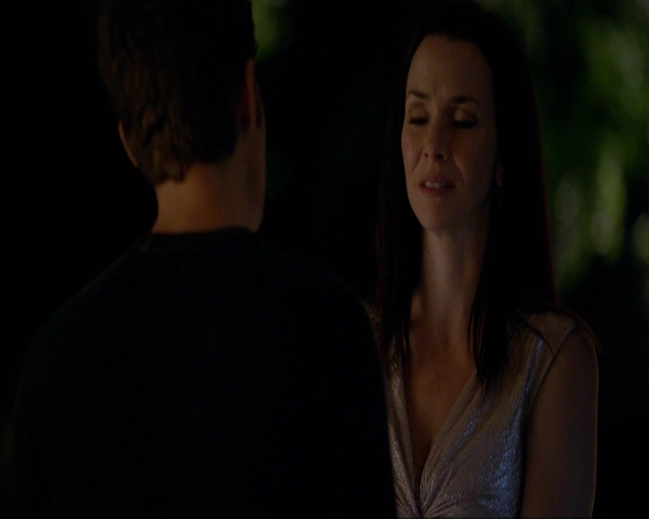 VampireDiariesWorld-dot-nl_7x08HoldMeThrillMeKissMeKillMe1460.jpg