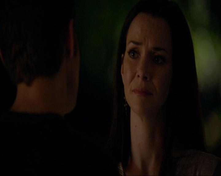 VampireDiariesWorld-dot-nl_7x08HoldMeThrillMeKissMeKillMe1472.jpg