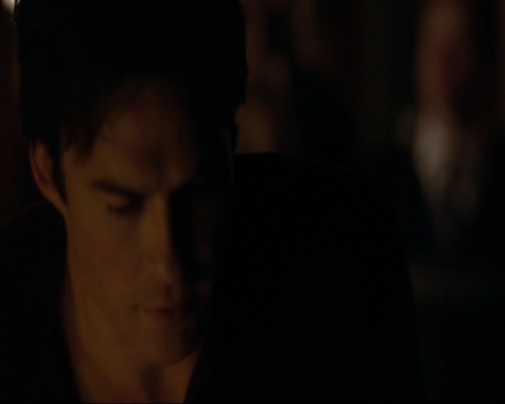 VampireDiariesWorld-dot-nl_7x08HoldMeThrillMeKissMeKillMe1568.jpg