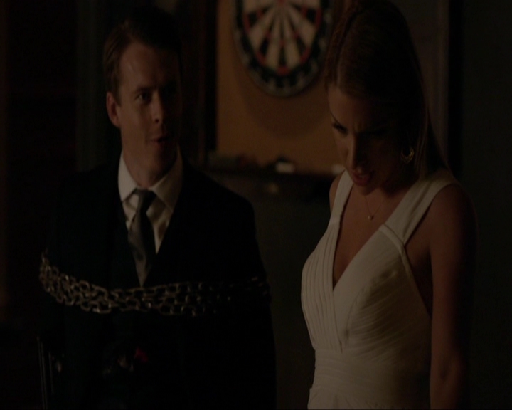 VampireDiariesWorld-dot-nl_7x08HoldMeThrillMeKissMeKillMe1578.jpg