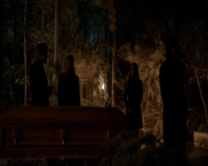 VampireDiariesWorld-dot-nl_7x09ColdAsIs0217.jpg