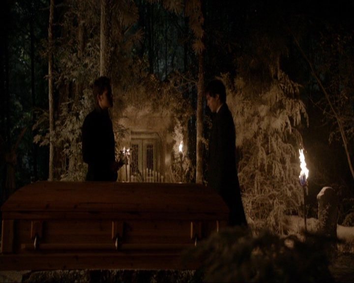 VampireDiariesWorld-dot-nl_7x09ColdAsIs0236.jpg