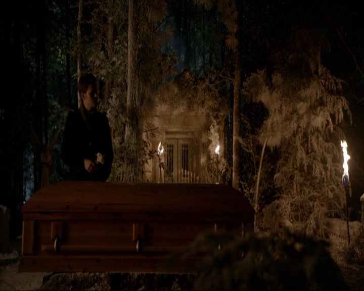 VampireDiariesWorld-dot-nl_7x09ColdAsIs0259.jpg