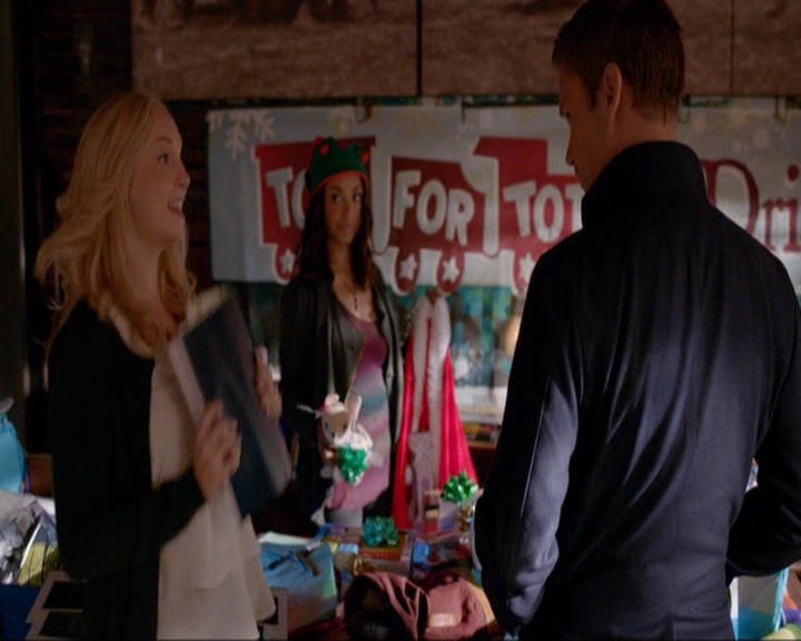 VampireDiariesWorld-dot-nl_7x09ColdAsIs0365.jpg