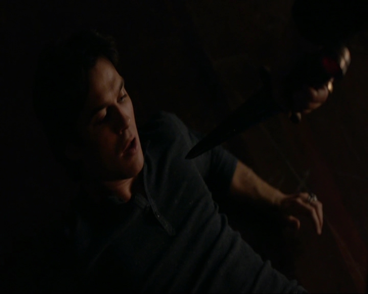 VampireDiariesWorld-dot-nl_7x09ColdAsIs1822.jpg