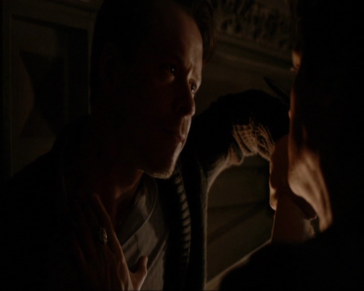 VampireDiariesWorld-dot-nl_7x09ColdAsIs1970.jpg