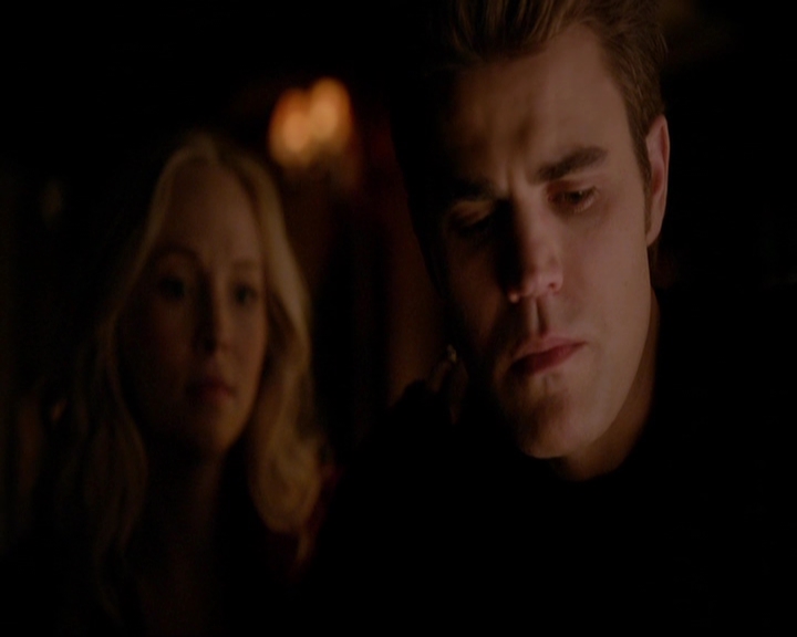 VampireDiariesWorld-dot-nl_7x09ColdAsIs2129.jpg