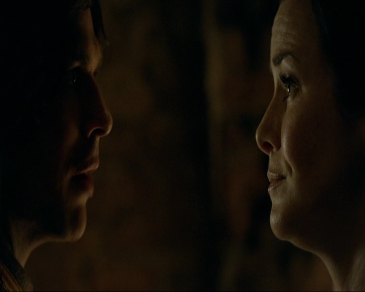 VampireDiariesWorld-dot-nl_7x10HellIsOtherPeople0543.jpg